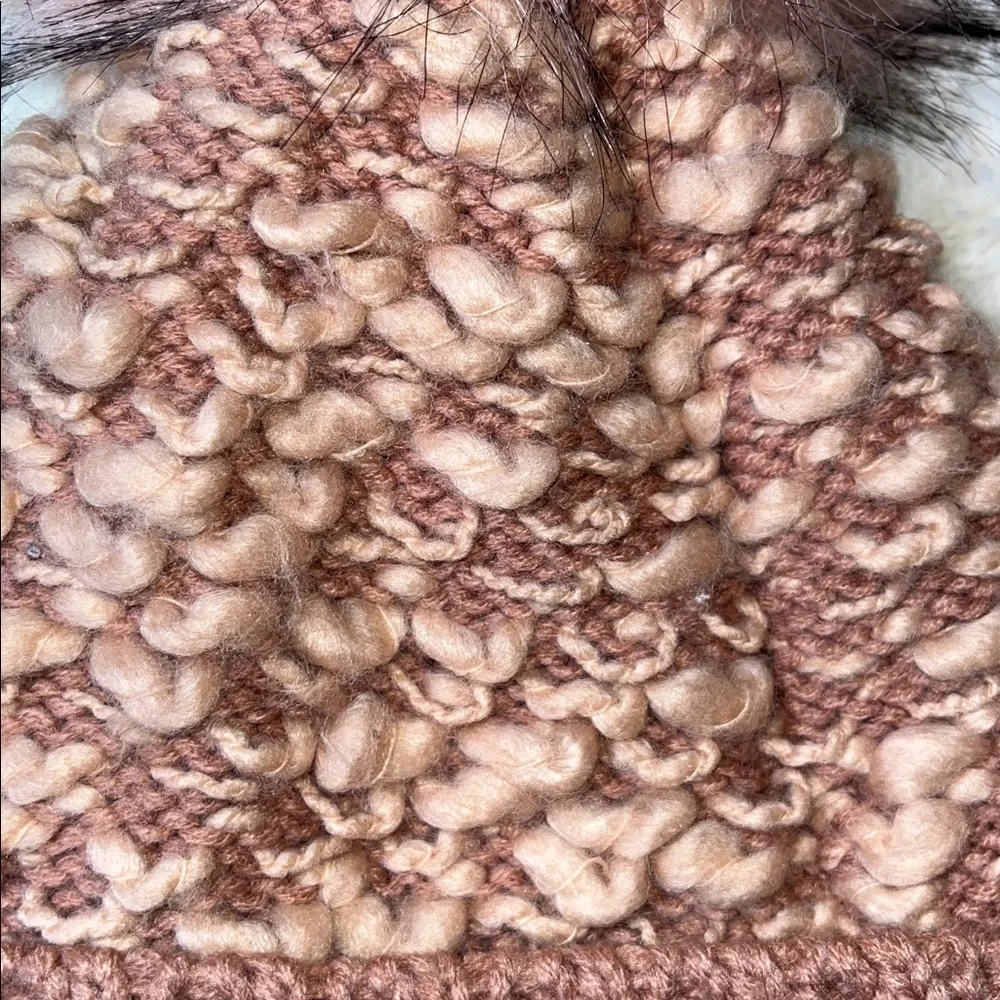 NWT Free People Wool Blend Mauve Cozy Knit Beanie w/Faux Fur Pom Pom Great gift. - Picture 3 of 5